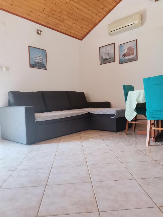 Holiday Home Vineyard House Бол Экстерьер фото