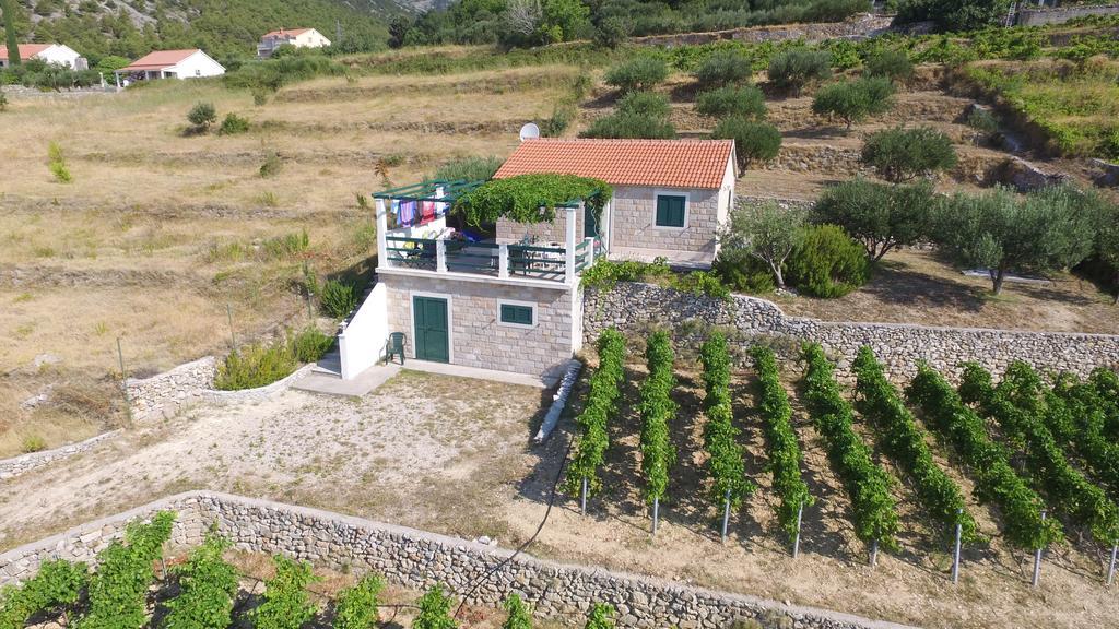 Holiday Home Vineyard House Бол Экстерьер фото