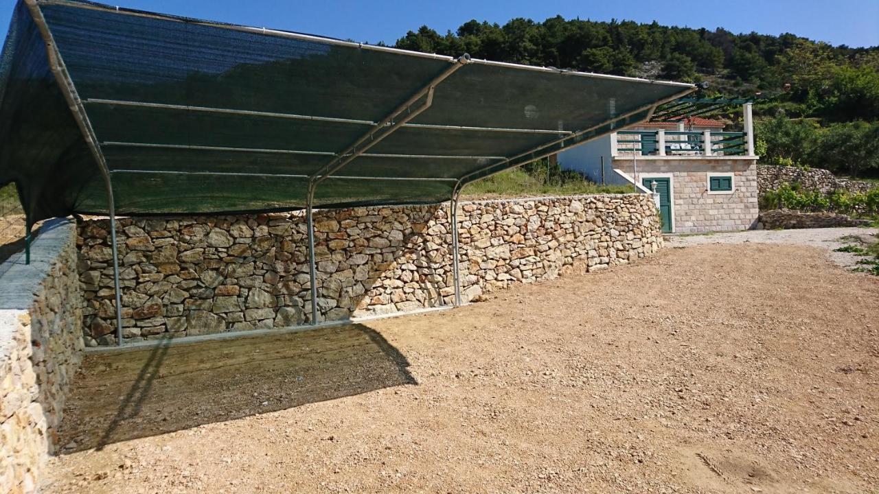 Holiday Home Vineyard House Бол Экстерьер фото