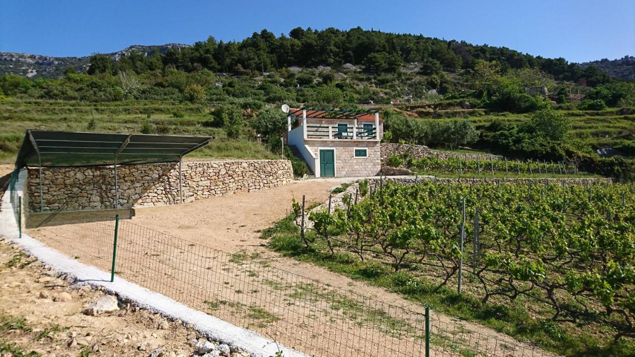 Holiday Home Vineyard House Бол Экстерьер фото
